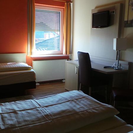 Rhoenblick Landhotel - Restaurant - Countrypub Petersberg  Chambre photo