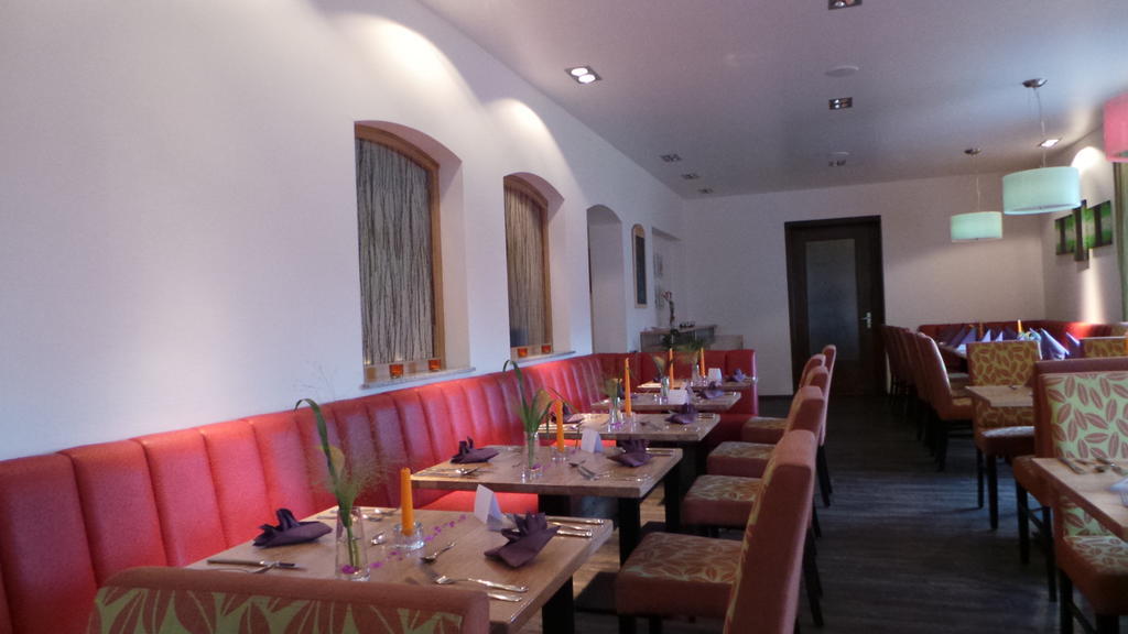 Rhoenblick Landhotel - Restaurant - Countrypub Petersberg  Extérieur photo