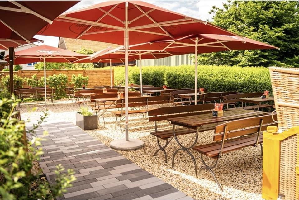 Rhoenblick Landhotel - Restaurant - Countrypub Petersberg  Extérieur photo