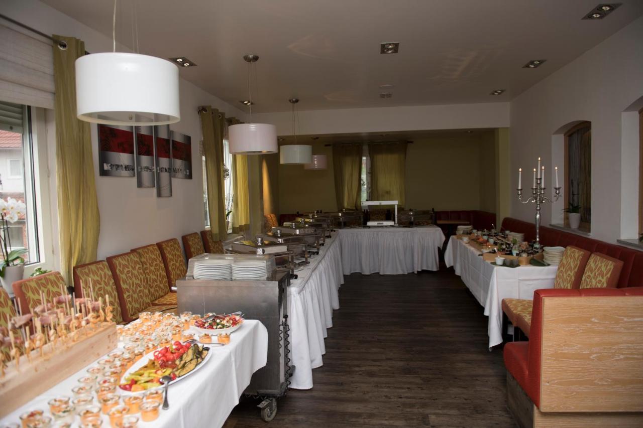 Rhoenblick Landhotel - Restaurant - Countrypub Petersberg  Extérieur photo