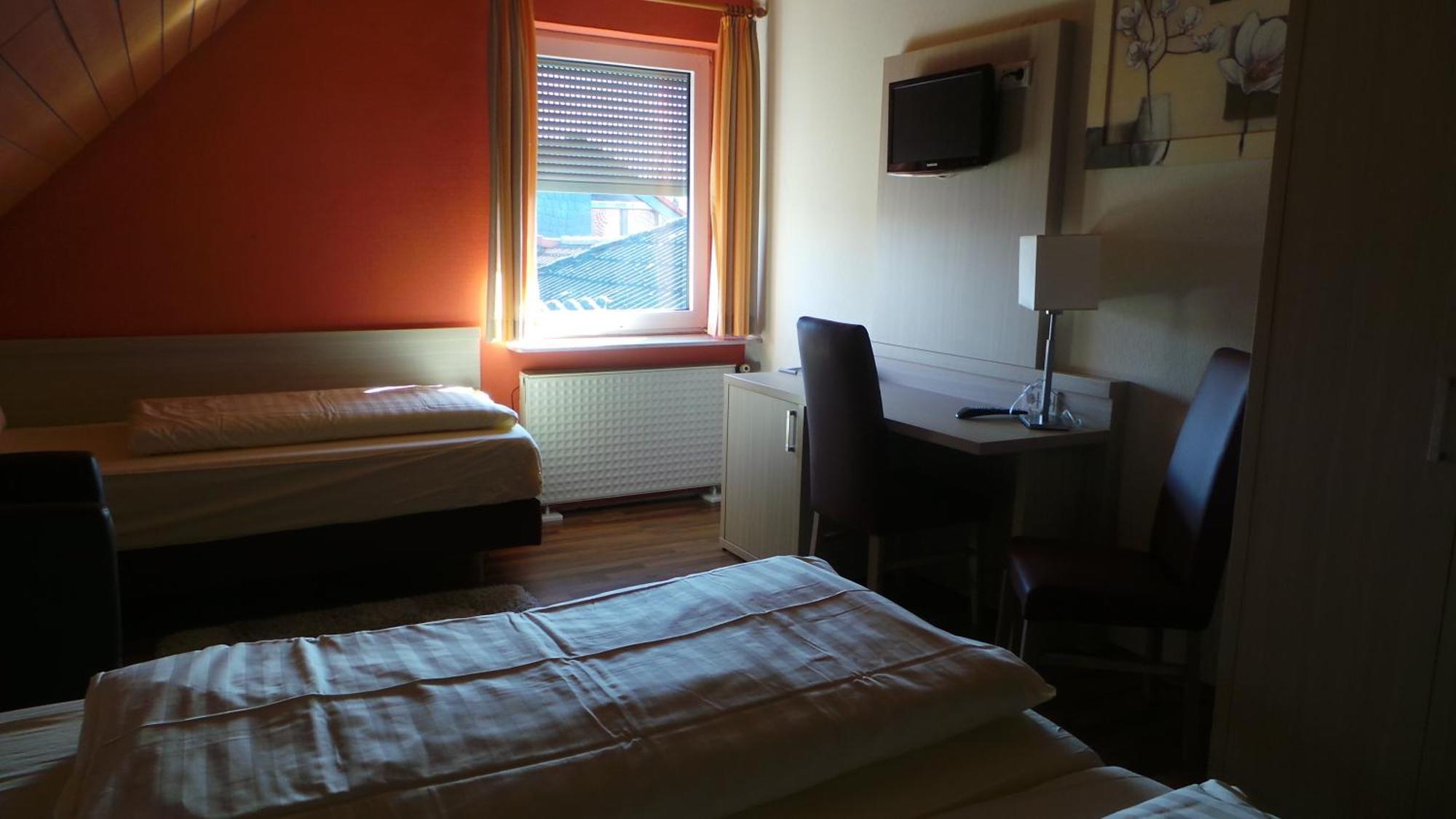 Rhoenblick Landhotel - Restaurant - Countrypub Petersberg  Chambre photo